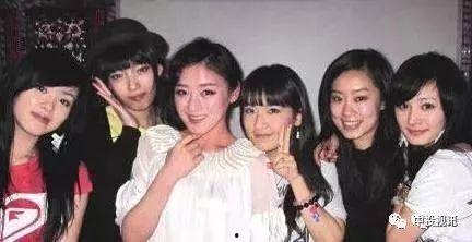 娱乐姐妹吃瓜视频大全,姐妹吃瓜视频大全，笑料百出，精彩纷呈！